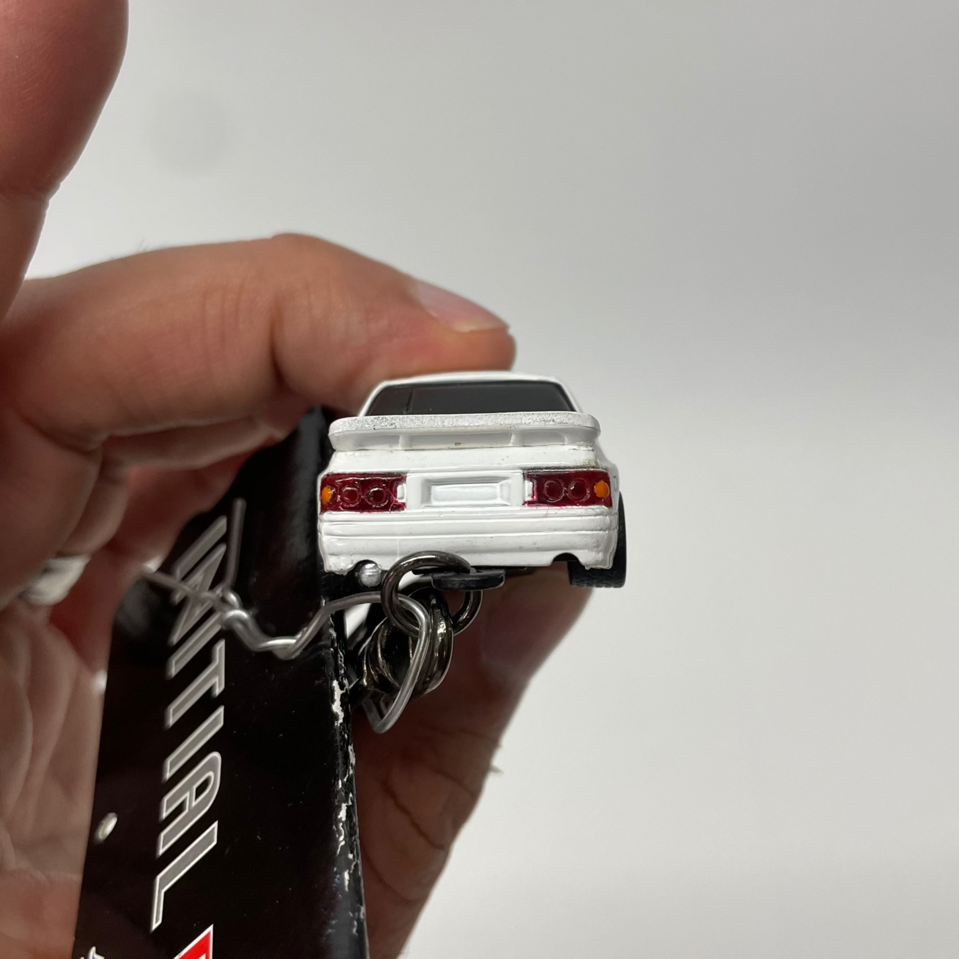 Initial-D White RX-7 Ryosuke Red Suns Key Chain  (Japanese)